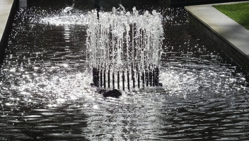 Fountain, water feature, keukenhof — Atomic Wallet: Managing Your Crypto Assets with Ease