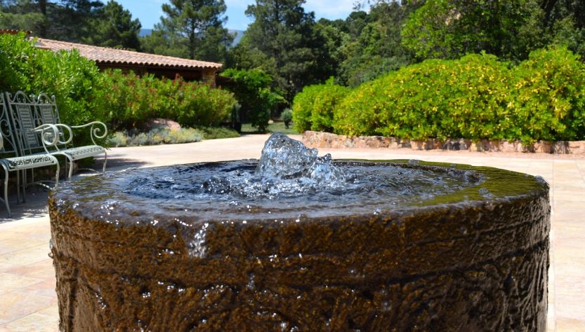Fountain, water, water feature — Maximize Your Crypto Efficiency with Raydium Swap
